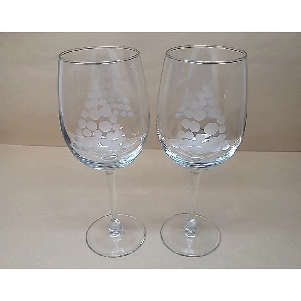 Set of 2 Clear Crystal Stemware Etched Dot Christmas Tree Design Wine Glasses